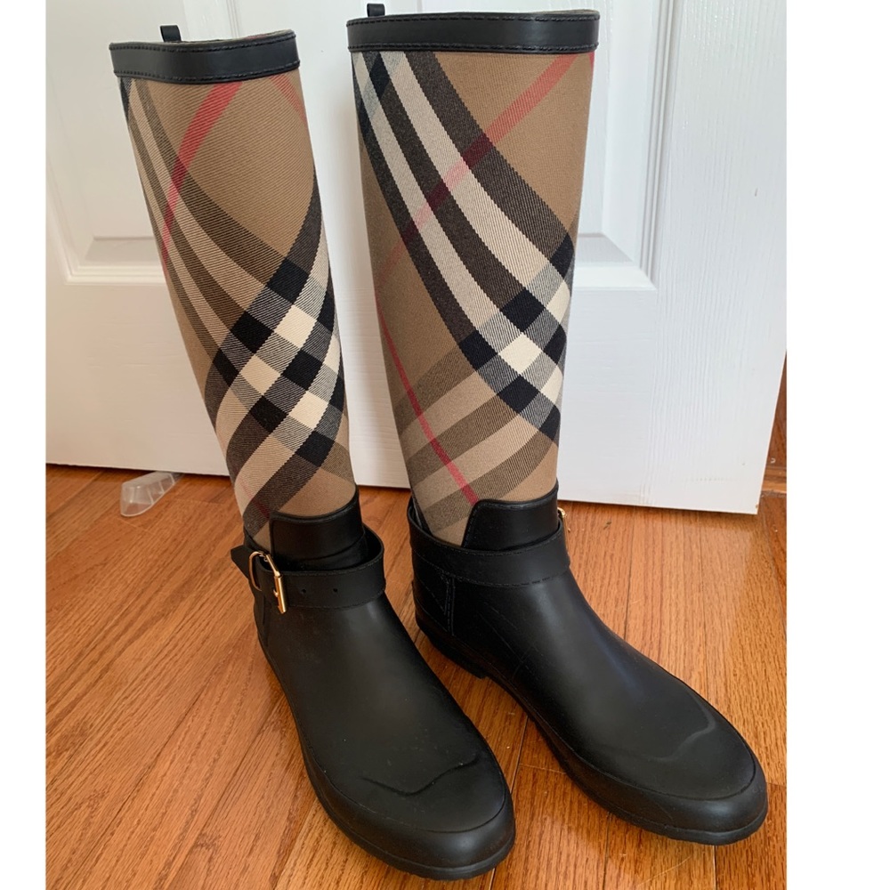 Burberry Simeon signature check rain boots